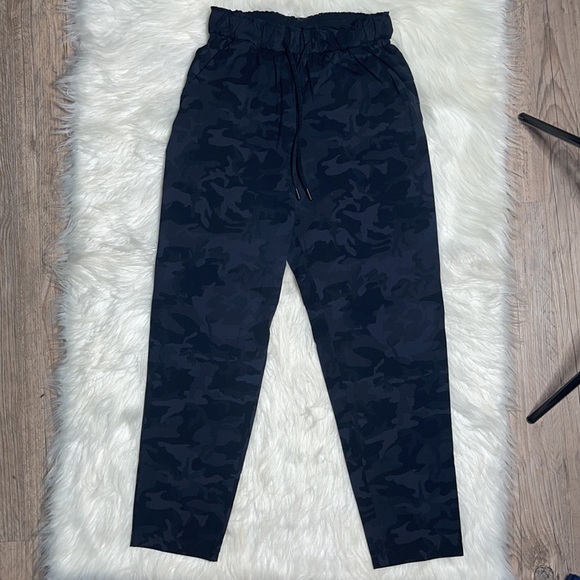 Lululemon Stretch High-Rise Pant size 6 - Picture 4 of 8